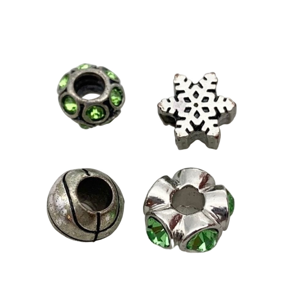 🍭6/$30 Silver & rhinestone snowflake charm beads